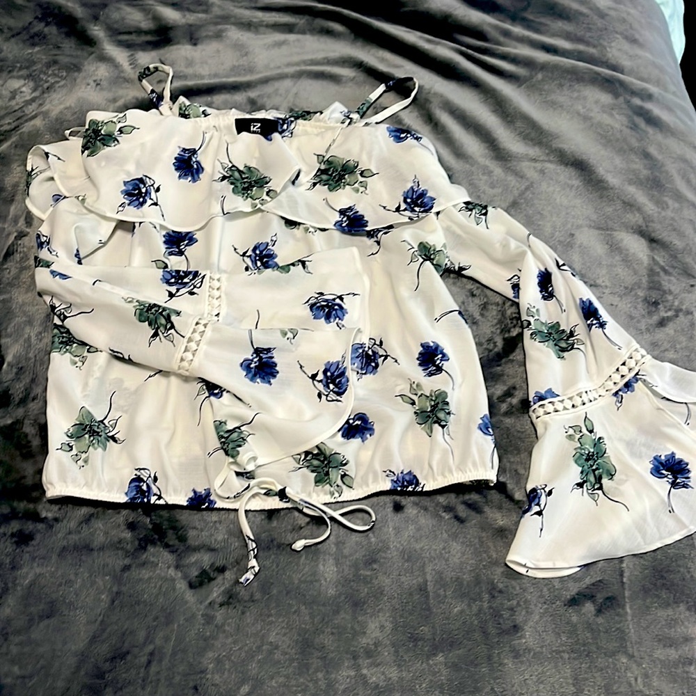 Cropped Off the Shoulder Floral Top